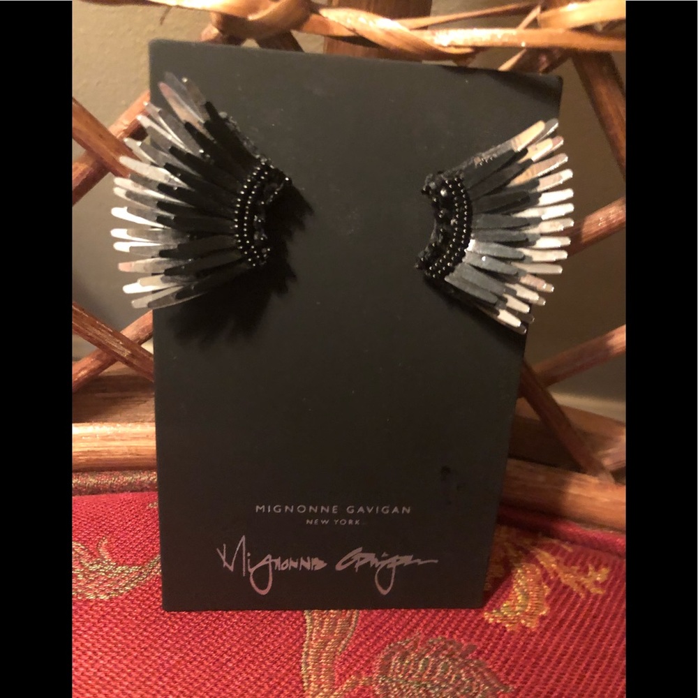 Mignonne Gavigan earrings. NWT Black and Silver